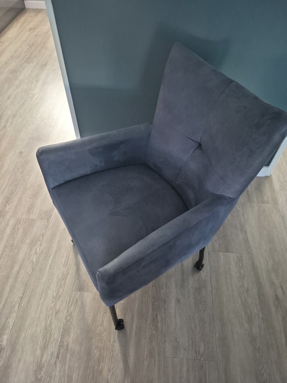 Image 1 of 4x Sessel Rosalie Microl Leder Montana Bleu mit Rollen