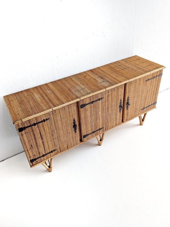 Image 1 of Frans rotan dressoir uit de jaren 60