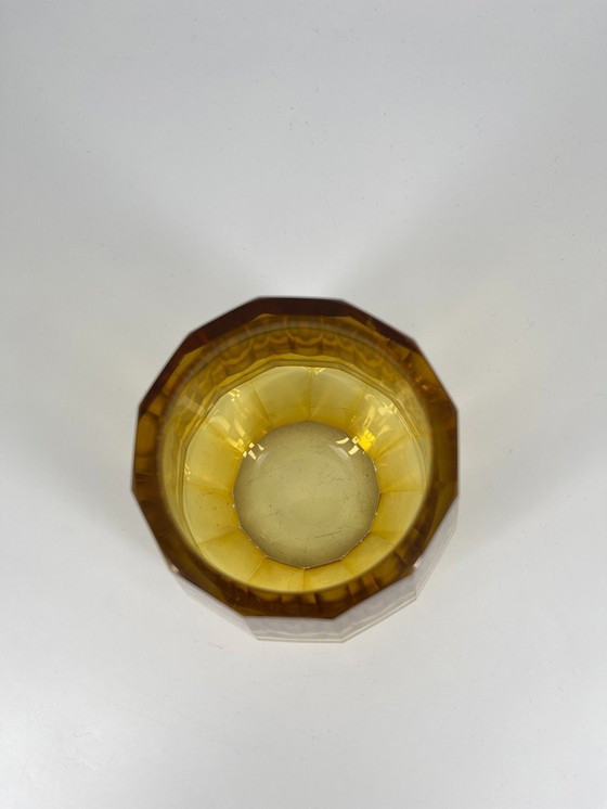 Image 1 of Art Deco Facetten-Vase – Bernstein – Stil Josef Hoffmann / Moser (1920er)