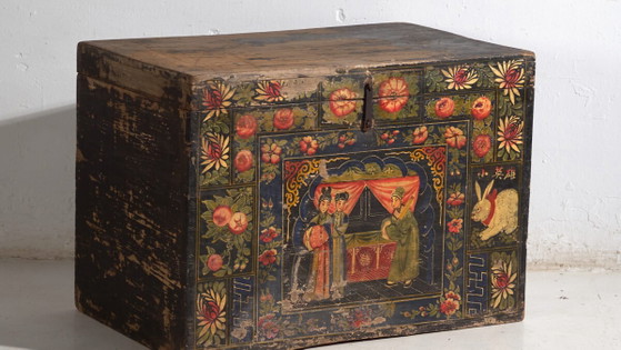 Antique painted Chinese trunk in pine wood – China, circa 1900 – Storage cabinet (photo 3 of 40)