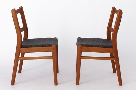Quattro sedie da pranzo in legno con rivestimento grigio, Tessile, Marrone, Mid Century Modern (foto 4 di 12)