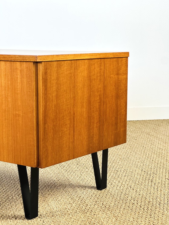 Image 1 of Scandinavisch dressoir van teakhout, 1960