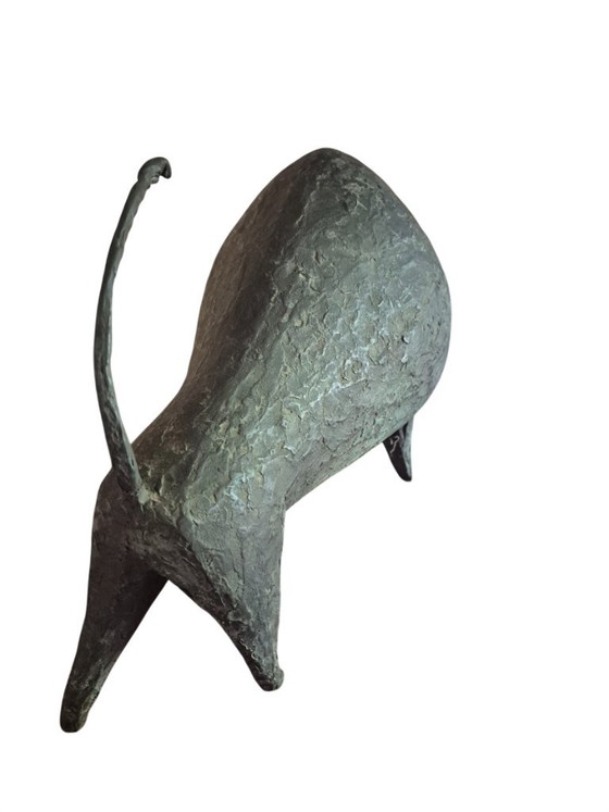 Scultura di Toro in Resina di Pietra Color Bronzo di Islay Grimes, Sculture, Verde, Abstract (foto 10 di 15)