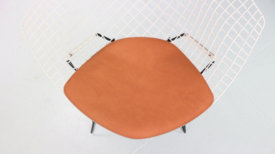 Image 1 of Silla Diamond de Harry Bertoia en metal blanco y negro y asiento de cuero nuevo