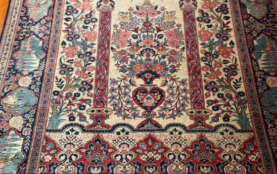 Image 1 of Tappeto persiano Kashan, vaso a medaglione, anni '50-'70