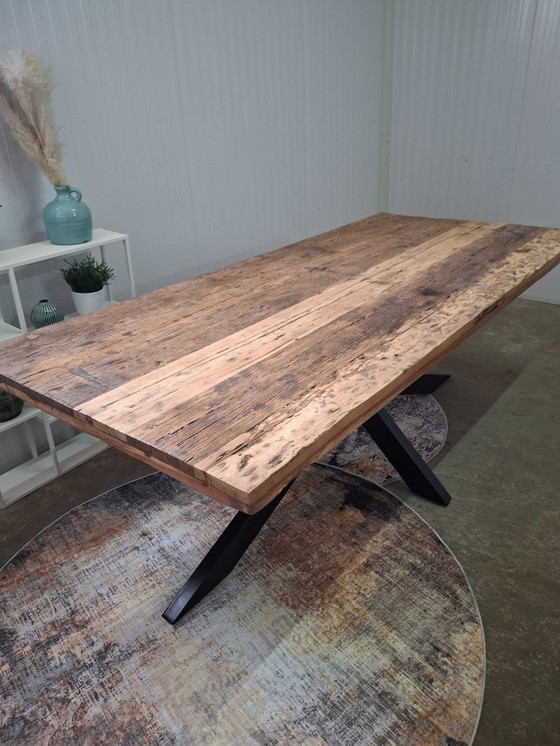 Image 1 of Robusto tavolo da pranzo in legno di fienile, 220x100cm con gambe in metallo