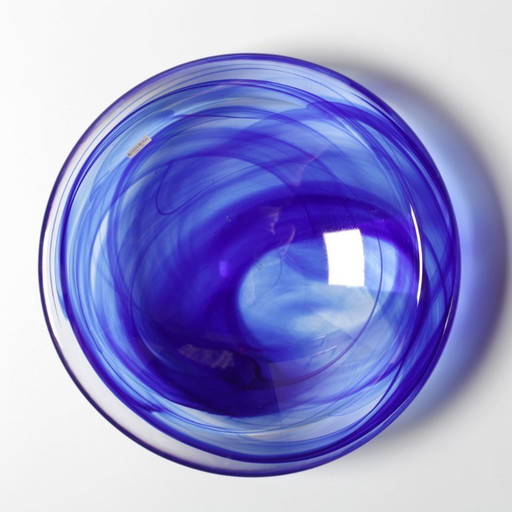 Mid-Century Large Blue Swirl Glass Bowl Atoll by Anna Ehrner for Kosta Boda / Sweden / 1990s