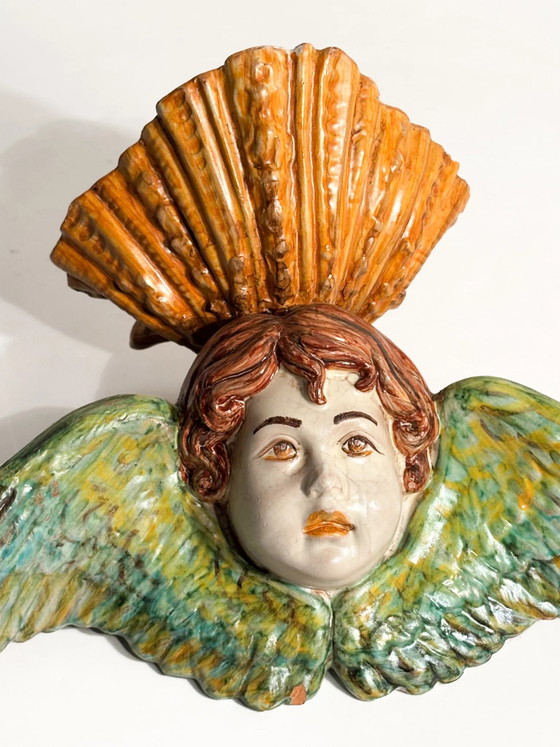 Italienische Keramik-Wandvase mit Engelsmotiv aus dem frühen 20. Jahrhundert – Dekorative Objekte, Ceramic (photo 2 of 10)