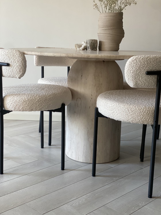 Image 1 of Table de salle à manger ronde en travertin 120