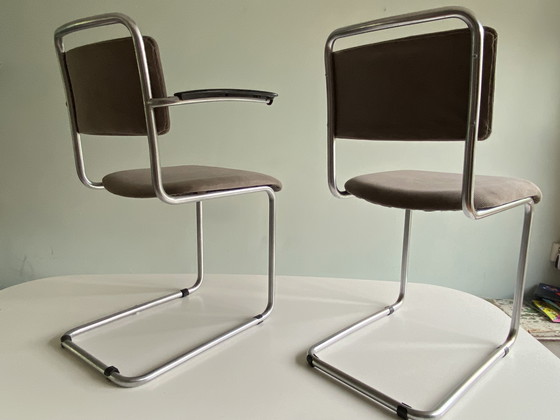 Image 1 of vier Gispen eetkamerstoelen 102 en 101