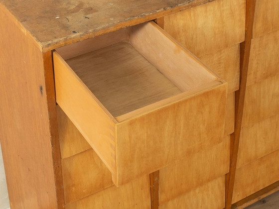 Meuble à tiroirs des années 1950 – Commodes, Wood (photo 7 of 9)