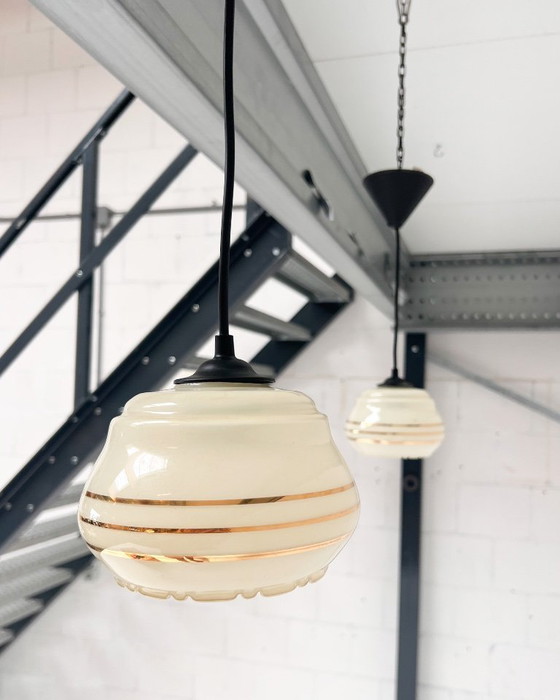 Set di 2 lampade da soffitto rotonde vintage beige, anni '60 – Lampade a sospensione, Glass (photo 2 of 8)
