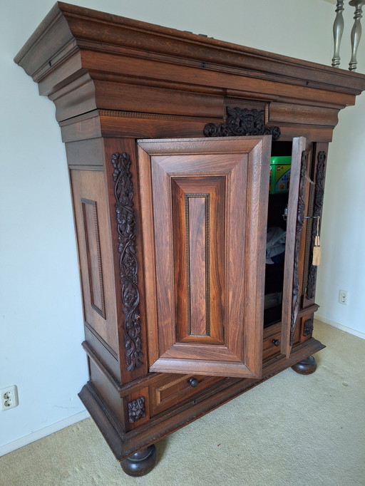 Meuble ancien