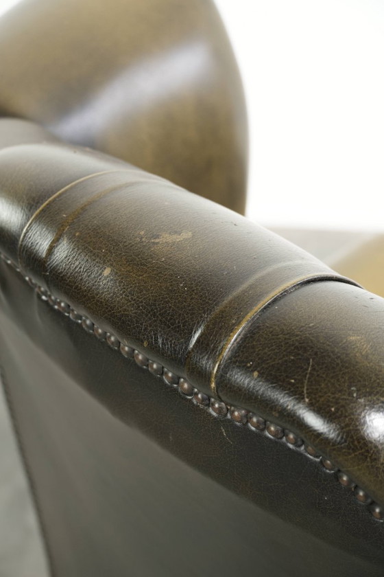 Charaktervoller grüner Rindsleder Chesterfield Ohrensessel im englischen Stil – Leather (photo 14 of 14)