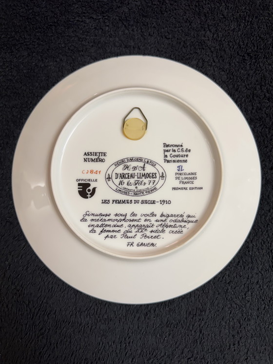 Image 1 of Raro juego completo de platos decorativos de Limoges Les Femmes du Siècle | década de 1970