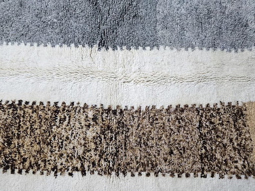 Handmade Moroccan natural wool rug, 150x250 cm