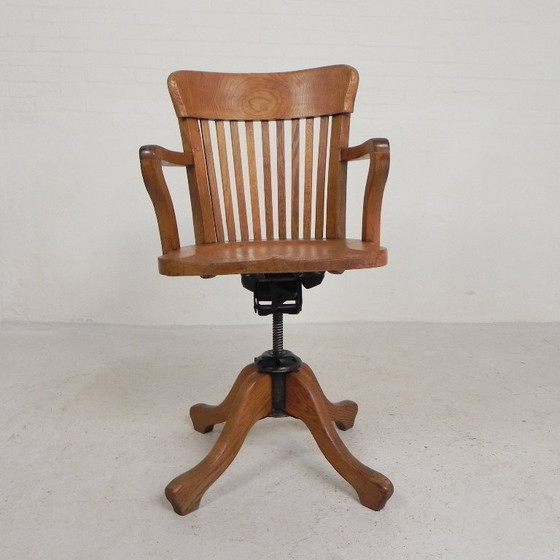 Silla de oficina de roble con sistema de muelles ajustable y regulación de altura, década de 1950. (photo 15 of 35)