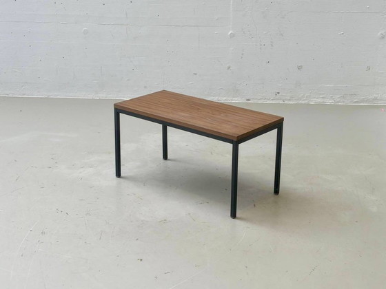 Minimalistische vintage tafel met houtfineer en stalen frame, jaren 80. – Bijzettafels, Wood (photo 13 of 14)