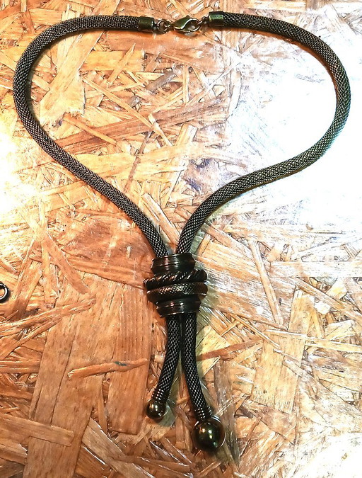 Jaren ’70 vintage originele ketting met bijpassende oorbellen set, antrasiet kleurig