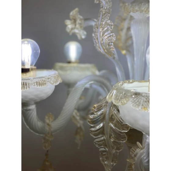 Image 1 of Lámpara de mesa de cristal de Murano blanco y dorado con flores y hojas