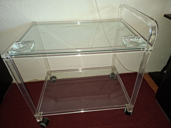 Desserte en verre et plastique (photo 3 of 5)