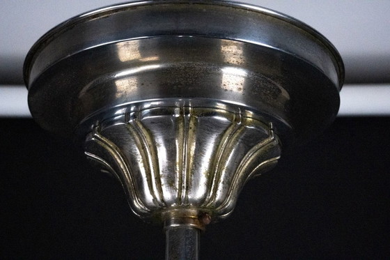 Image 1 of Araña Art Decó italiana de latón niquelado y cristal esmerilado, años 30