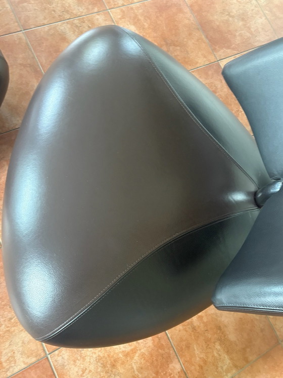 Fauteuil Leolux Pallone avec pouf assorti – cuir (photo 3 of 7)