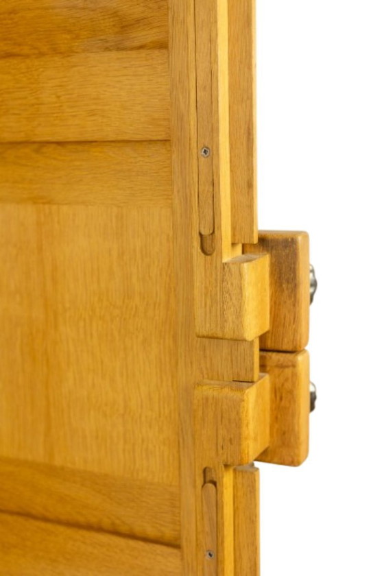 Image 1 of Guillerme e Chambron. Armadio in rovere con scrivania integrata. 1970-80