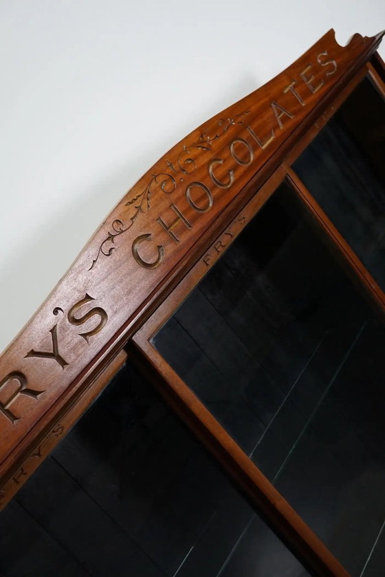 Image 1 of Escaparate de caoba de Chocolates Fry, finales del siglo XIX