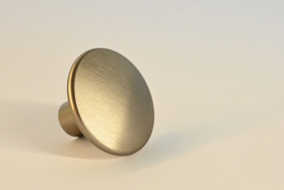 Image 1 of MUUTO metal dots 5er Set 3,9cm taupe Neuware