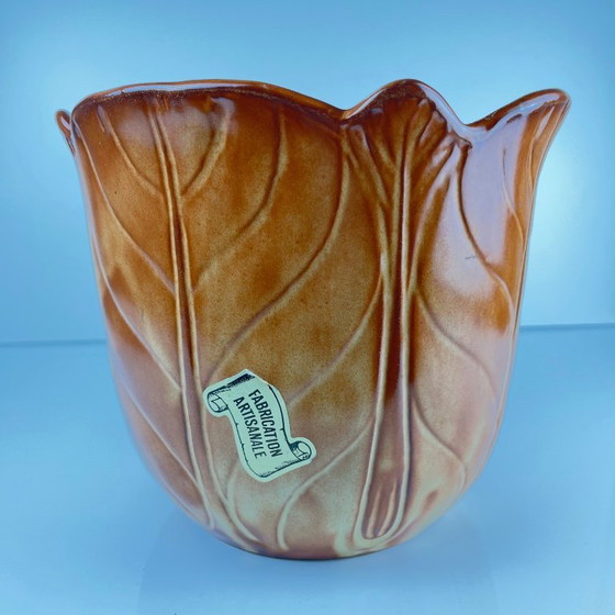 Image 1 of Macetero de barro marrón con efecto de hojas acanaladas, 1960/70