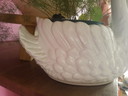 Ensemble de 2 magnifiques pots de fleurs en porcelaine blanche de style Mid-Century, en forme de cygne, de 2 tailles différentes
