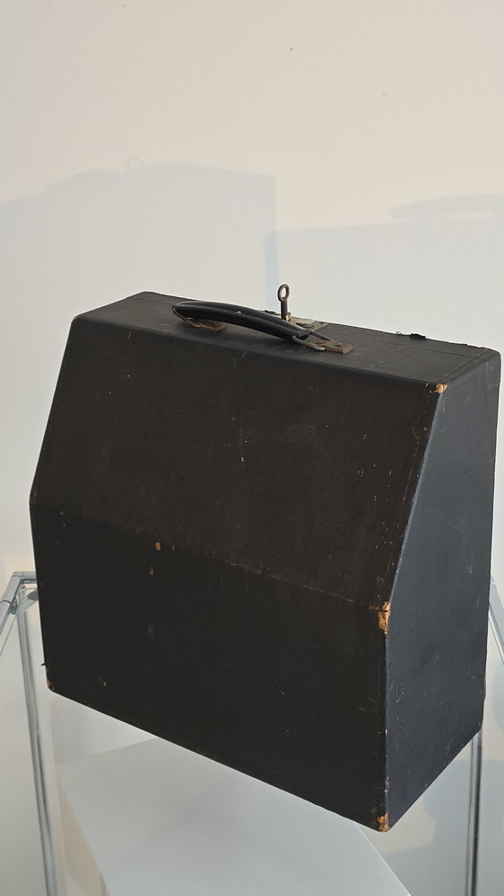 Image 1 of Trouvaille rare : Mercedes Prima (années 1930) – Complète avec clé fonctionnelle et étui !