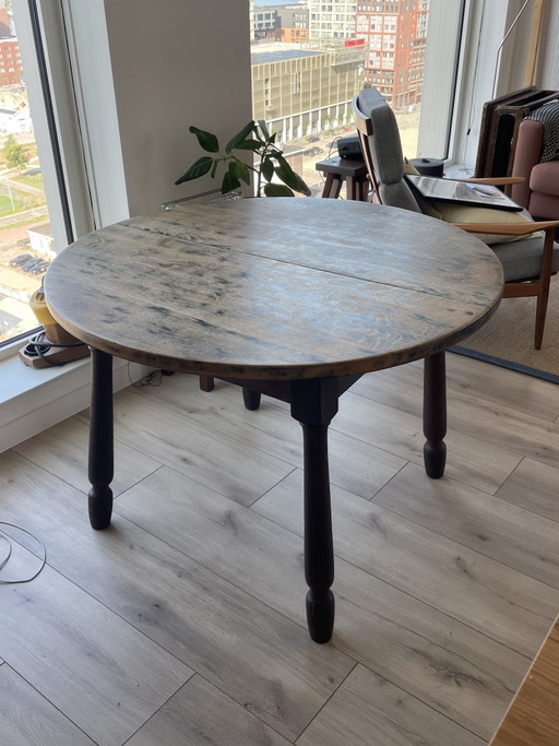 Ronde uitschuifbare tafel