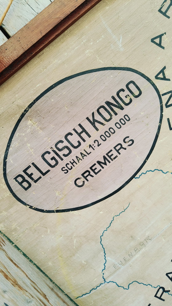 Image 1 of Antiguo mapa escolar antiguo pintado a mano Congo Belga Africa