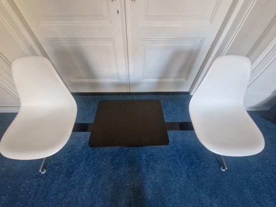 Image 1 of Vitra/Eames side chair RE on traverse with table