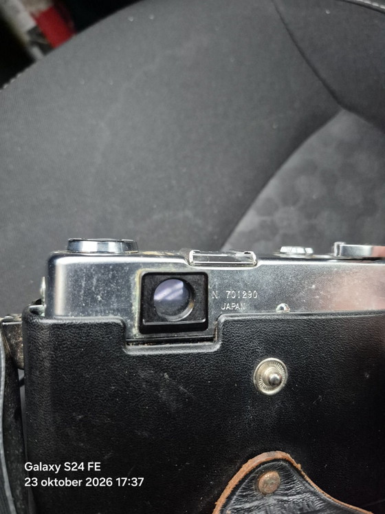 Yashica Fotokamera, Fotografie, Leder, Metall, Schwarz (Foto 5 von 6)