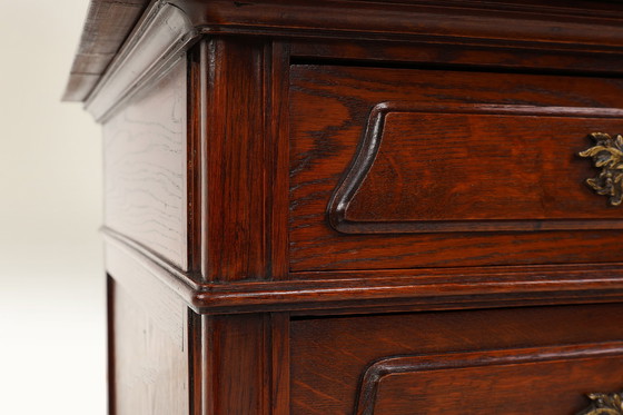 Image 1 of Cómoda antigua francesa de roble tallado