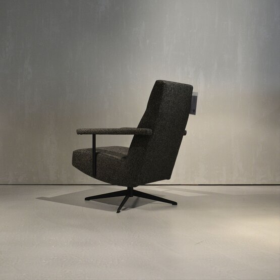 Image 1 of Cloak Mr Cliff armchair