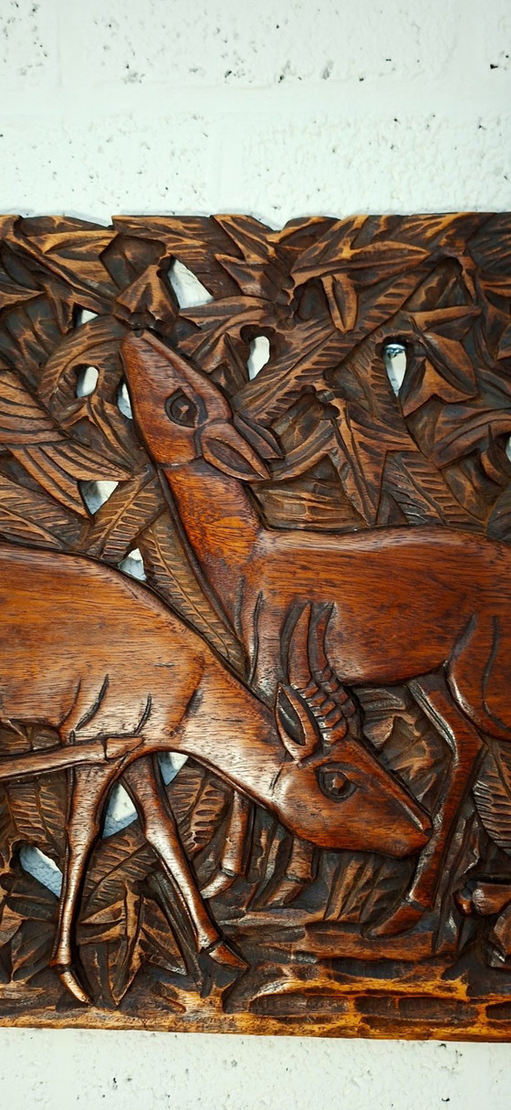 Image 1 of Gesneden houten wandpaneel – Afrikaanse dierenscène