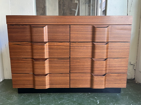 Image 1 of Ein Paar italienische Kommoden aus den 1970er Jahren