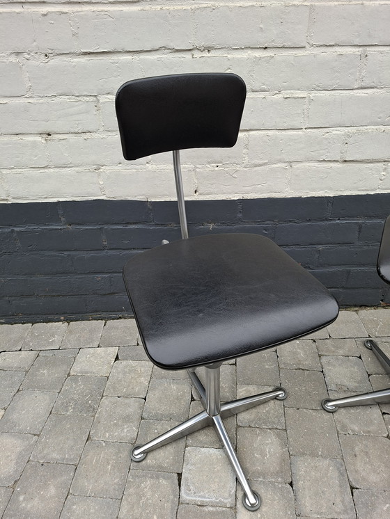 Image 1 of 2x Ahrend De Cirkel Friso Kramer sgabello da studio industriale sgabello da architetto 1971