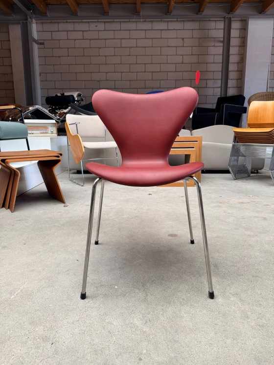 Image 1 of Sillón mariposa de Fritz Hansen en piel color vino tinto (stock: 6)