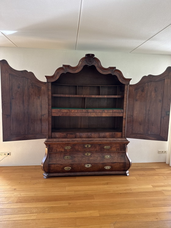 Oud Hollands Kabinet in Lodewijk XV Stijl / Bombée Kabinet – Kasten, Wood, Brass (photo 4 of 9)