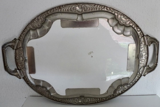 Image 1 of Vassoio d'epoca, bordo argentato, con centrotavola decorativo in porcellana.