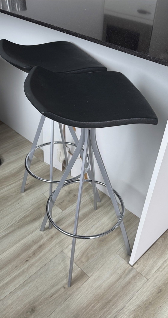 Image 1 of 2 Gimlet barkrukken van Jorge Pensi voor Mobles in uitstekende staat