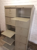 Industrieller Ventilkasten aus Metall