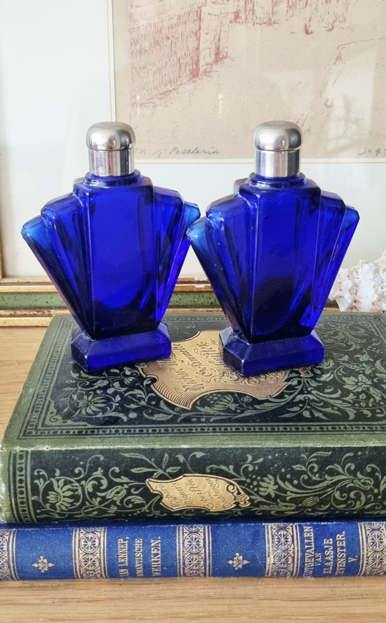 Vintage Art Deco Style Cobalt Blue Glass Perfume Bottle Set Of 3 – Decorative Objects (photo 5 of 10)