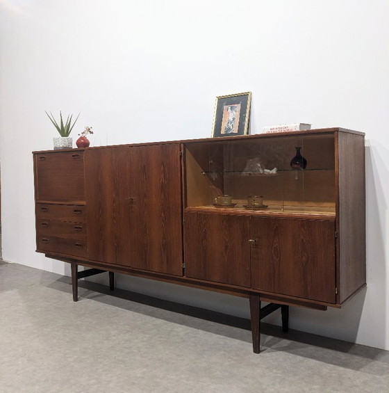 Image 1 of Lang dressoir uit het midden van de vorige eeuw, O.M.F.