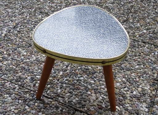 Kidney-shaped table, side table, plant stand, tripod, 3-legged